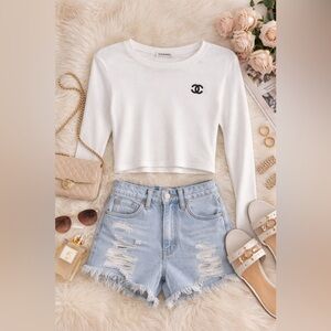 Chanel Boutique CC Logo Long Sleeve Top White Cotton Made in Portugal - Size S